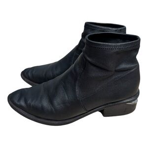 Alexander Wang Kori Rhodium Stretch-Leather Sock
Boots Stretch Leather Shoe 7.5